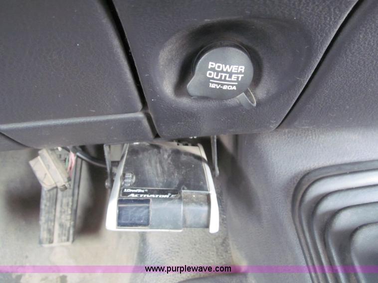 image for item B5094 2001 Dodge Ram 3500 pickup truck