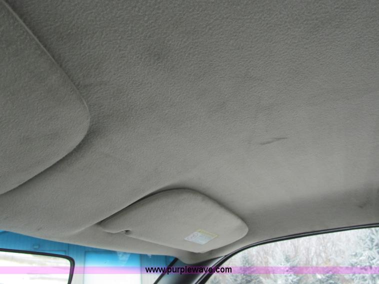 image for item B5094 2001 Dodge Ram 3500 pickup truck