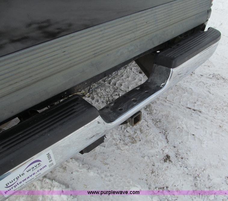 image for item B5094 2001 Dodge Ram 3500 pickup truck