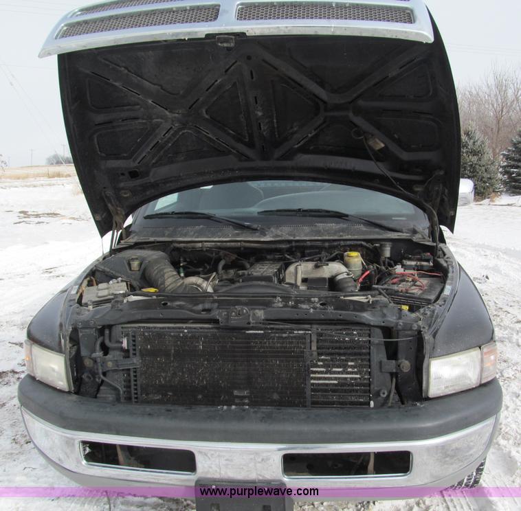 image for item B5094 2001 Dodge Ram 3500 pickup truck