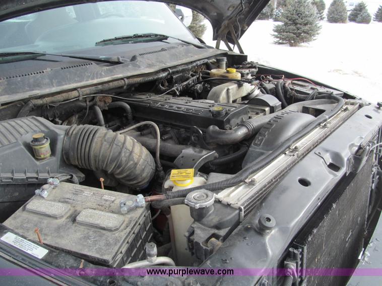 image for item B5094 2001 Dodge Ram 3500 pickup truck