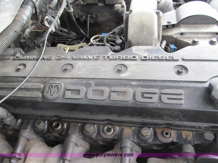 image for item B5094 2001 Dodge Ram 3500 pickup truck