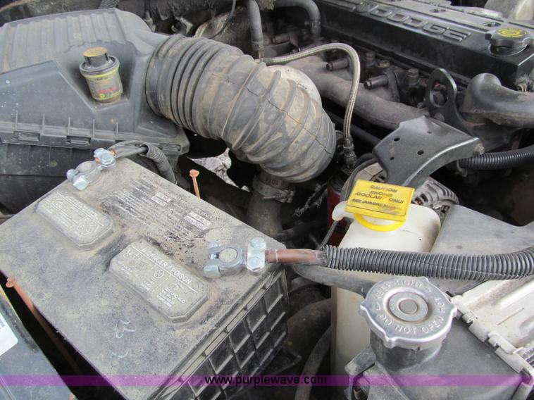 image for item B5094 2001 Dodge Ram 3500 pickup truck