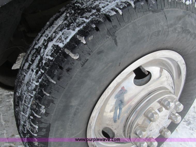 image for item B5094 2001 Dodge Ram 3500 pickup truck