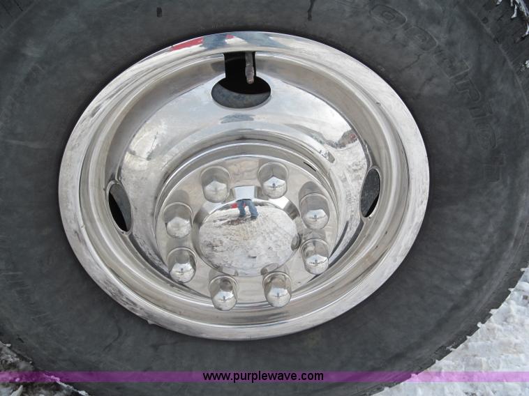 image for item B5094 2001 Dodge Ram 3500 pickup truck