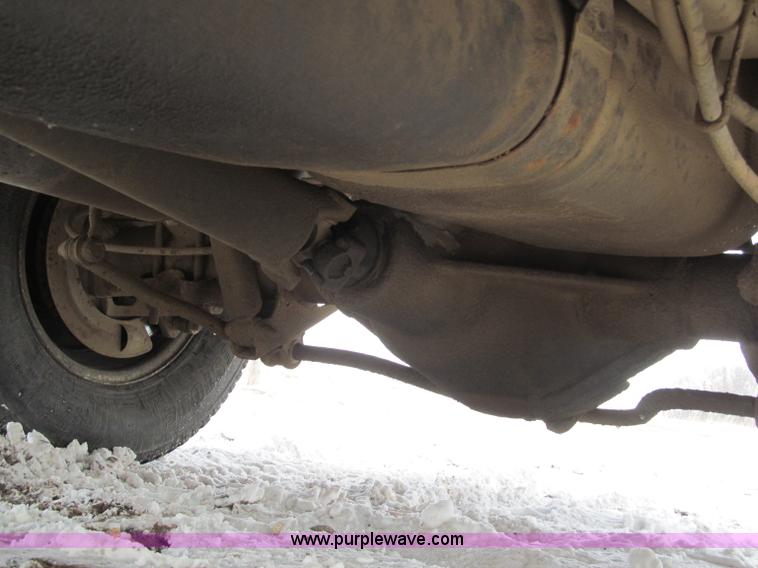 image for item B5094 2001 Dodge Ram 3500 pickup truck