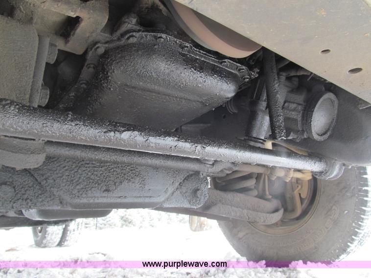 image for item B5094 2001 Dodge Ram 3500 pickup truck