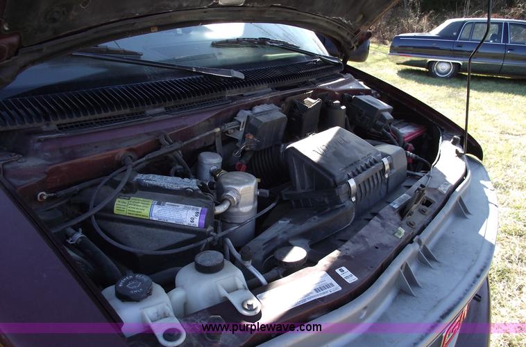 image for item B6049 1996 GMC Safari SLX mini van