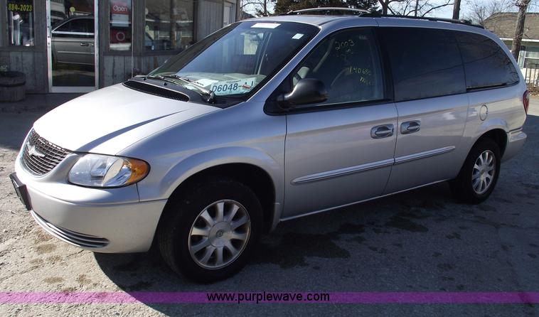 image for item B6116 2003 Chrysler Town & Country LX mini van