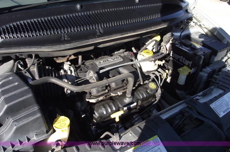 image for item B6116 2003 Chrysler Town & Country LX mini van
