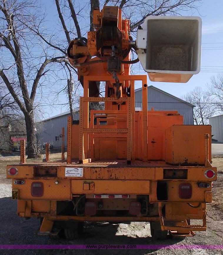 image for item B6118 1993 GMC TopKick digger derrick truck