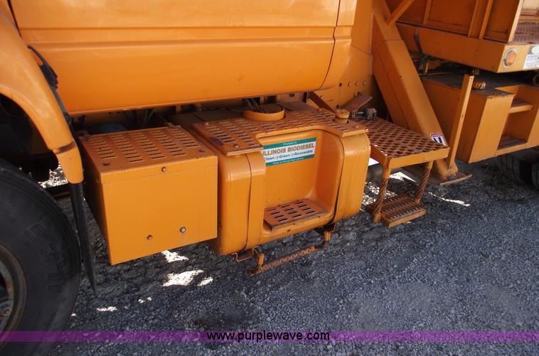 image for item B6118 1993 GMC TopKick digger derrick truck