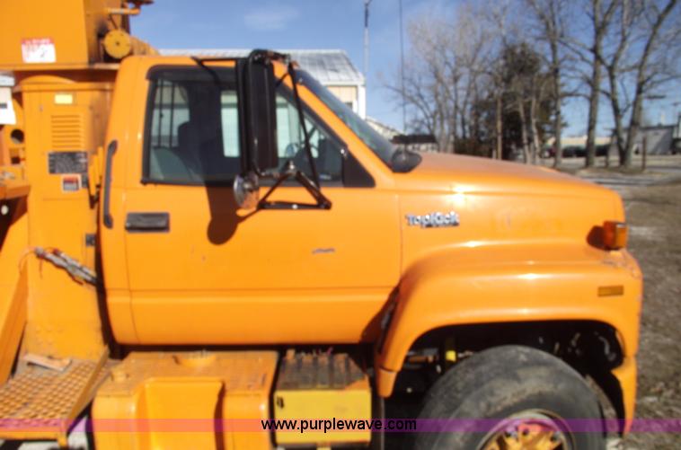 image for item B6118 1993 GMC TopKick digger derrick truck