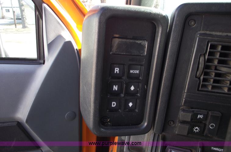 image for item B6118 1993 GMC TopKick digger derrick truck