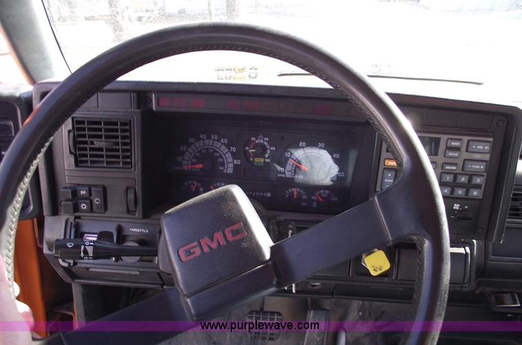 image for item B6118 1993 GMC TopKick digger derrick truck