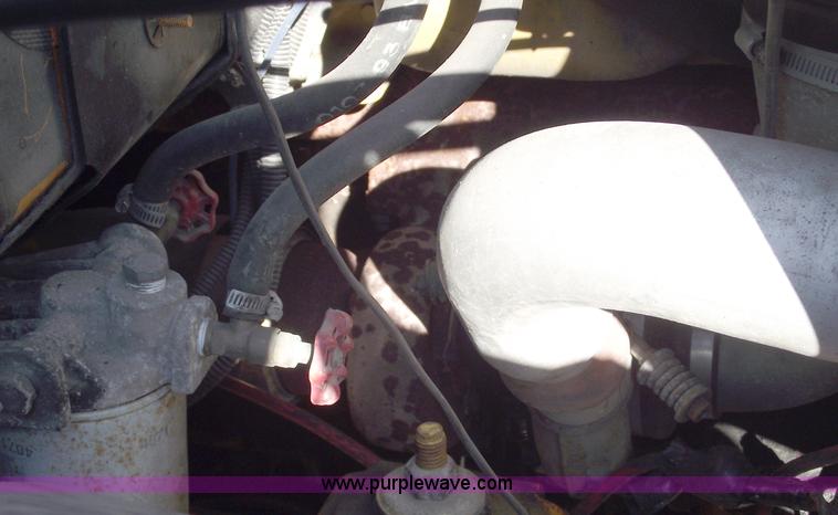 image for item B6118 1993 GMC TopKick digger derrick truck