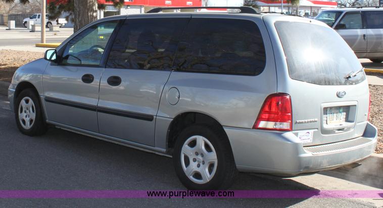 image for item B8838 2007 Ford Freestar SE mini van