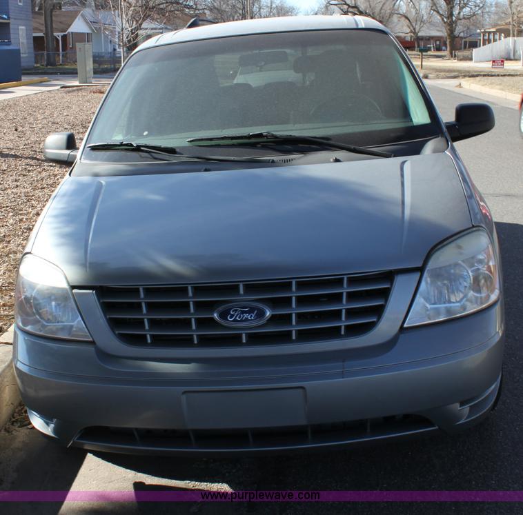 image for item B8838 2007 Ford Freestar SE mini van