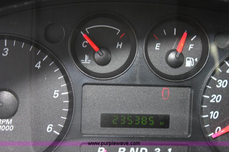 image for item B8838 2007 Ford Freestar SE mini van