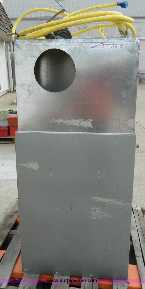 image for item C9483 2004 Ruud 150,000 BTU furnace