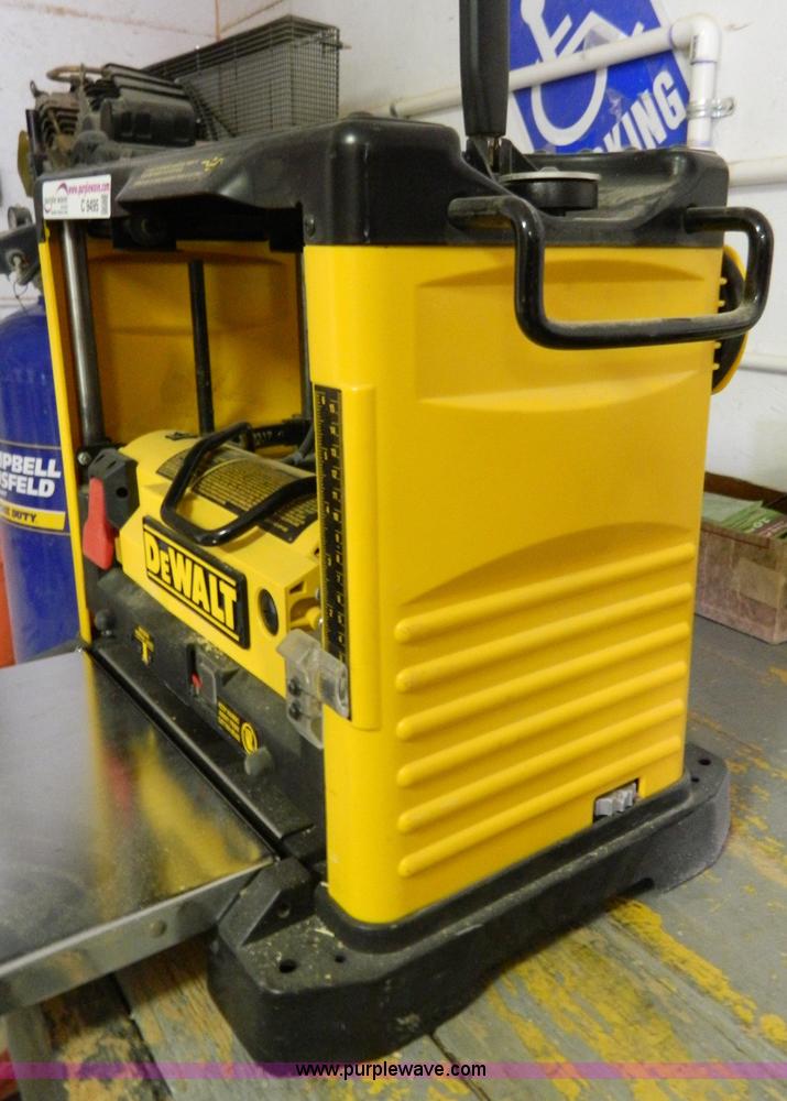 image for item C9495 Dewalt DW733 portable planer