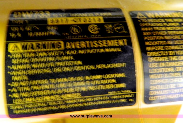 image for item C9495 Dewalt DW733 portable planer