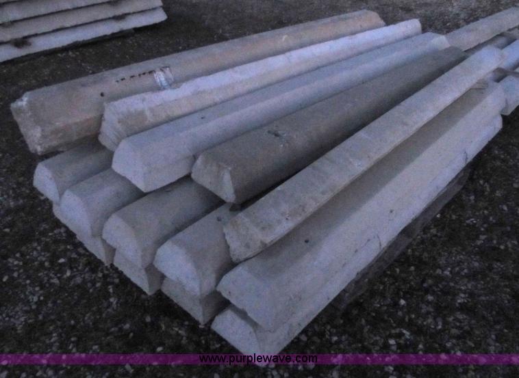 image for item D9288 (21) precast concrete parking stops