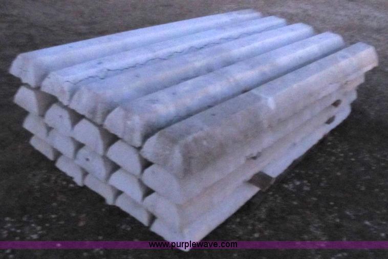 image for item D9289 (20) precast concrete parking stops