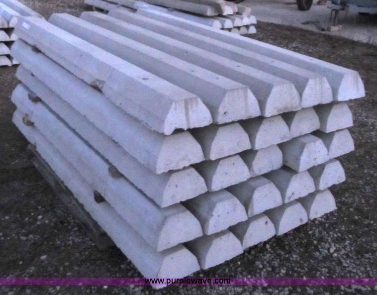 image for item D9290 (25) precast concrete parking stops