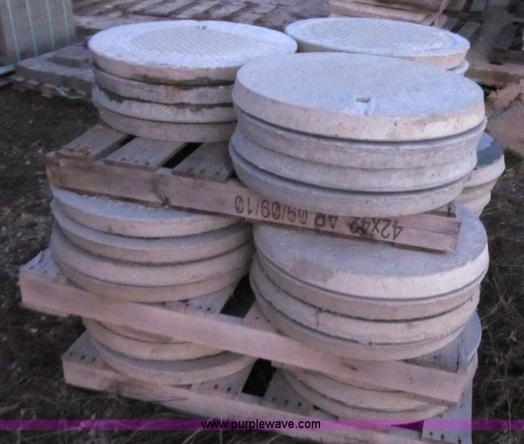 image for item D9293 (40) precast concrete sewer lids