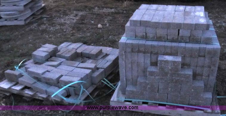 image for item D9294 Approximately 553 precast concrete bricks