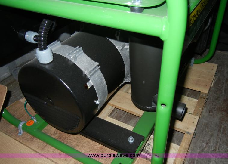 image for item J9326 John Deere PR-G7500M portable generator