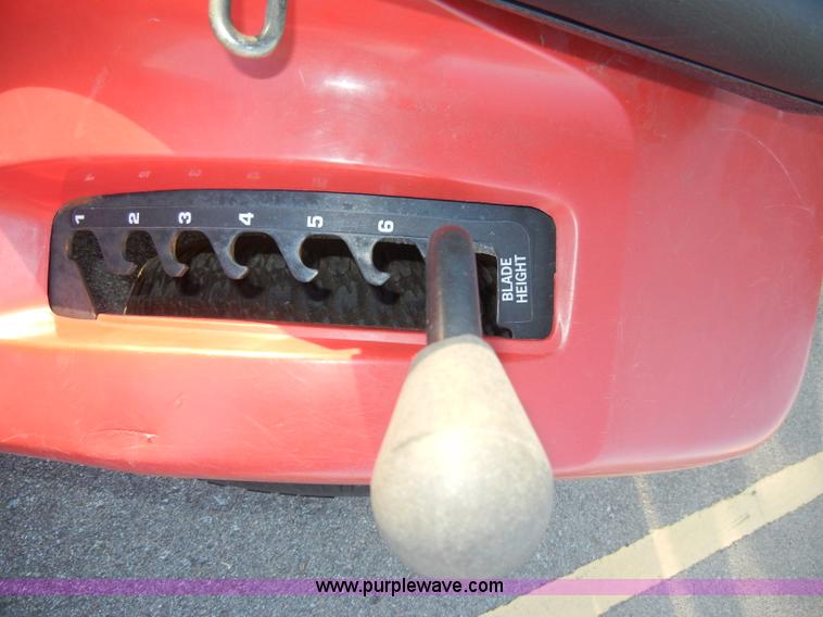 image for item J9332 Honda lawn mower