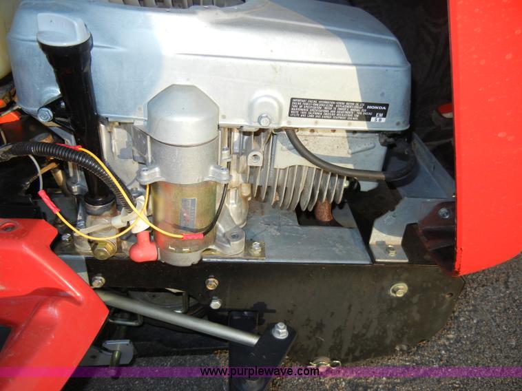 image for item J9332 Honda lawn mower