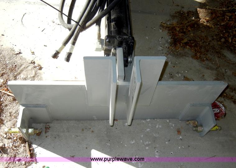 image for item J9349 Wood splitter