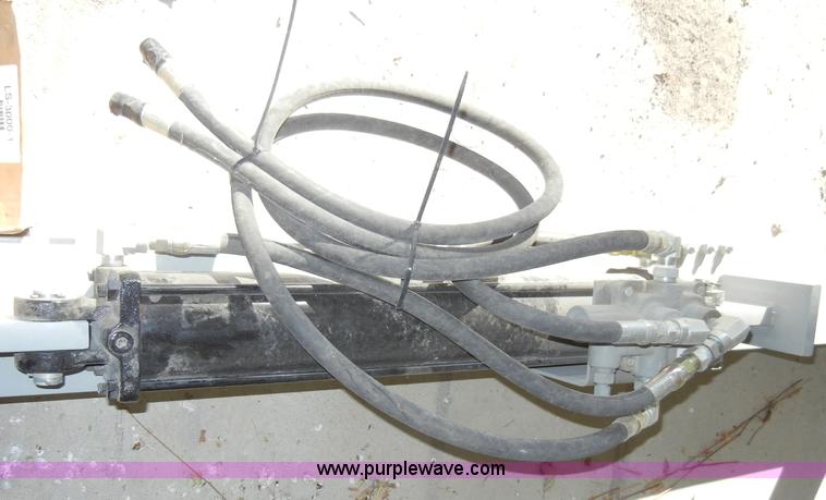 image for item J9349 Wood splitter