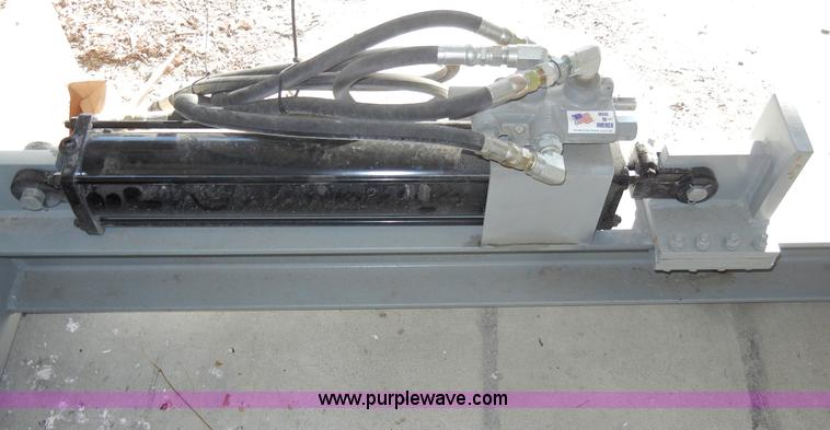 image for item J9349 Wood splitter