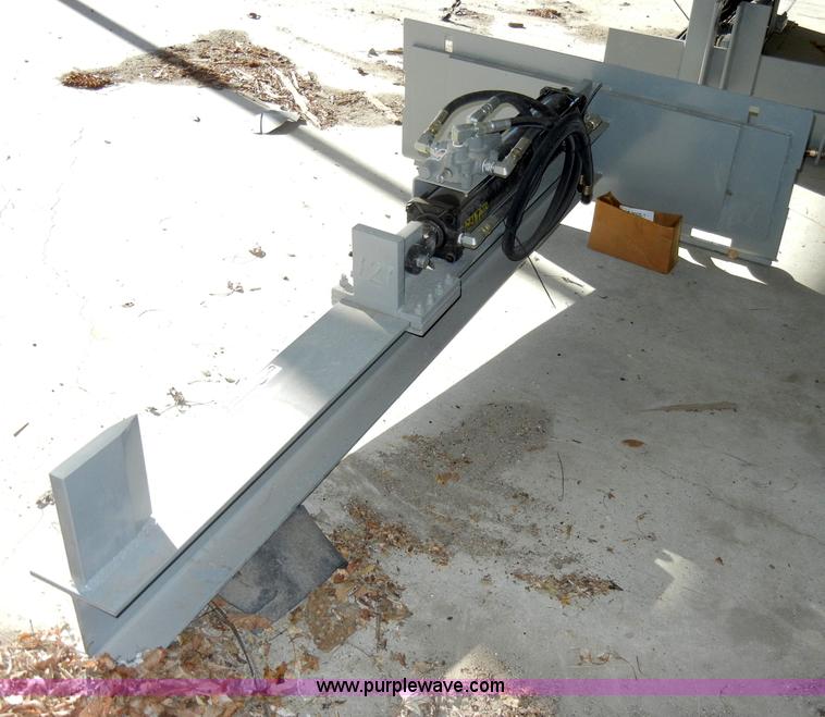 image for item J9350 Roll-over wood splitter