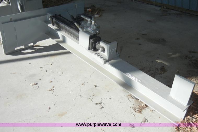 image for item J9350 Roll-over wood splitter