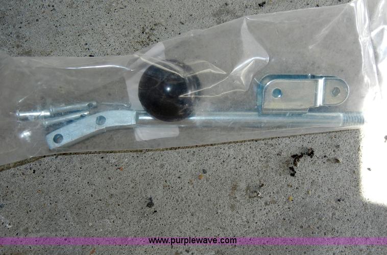 image for item J9350 Roll-over wood splitter