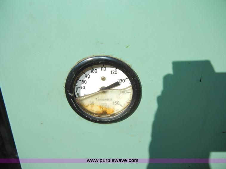 image for item J9360 John Deere BJD injection pump stand