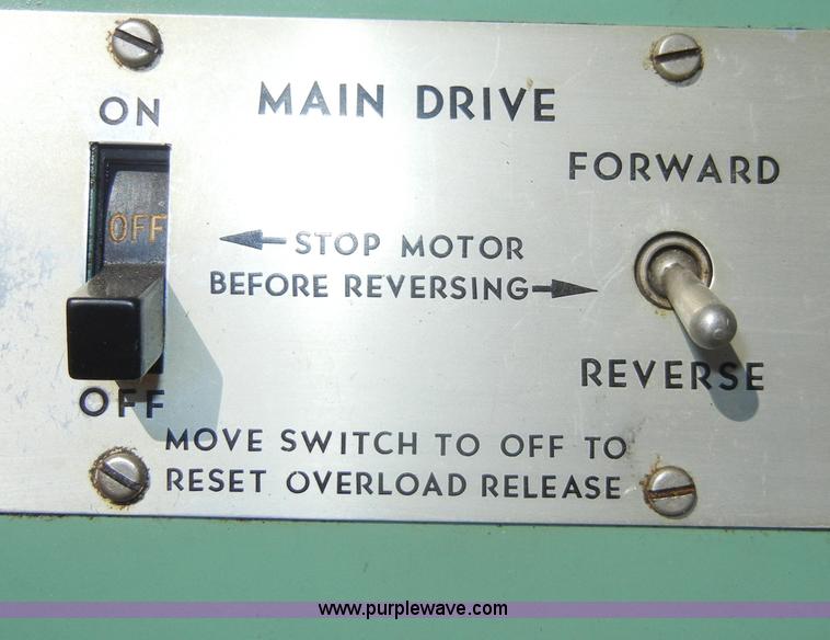 image for item J9360 John Deere BJD injection pump stand