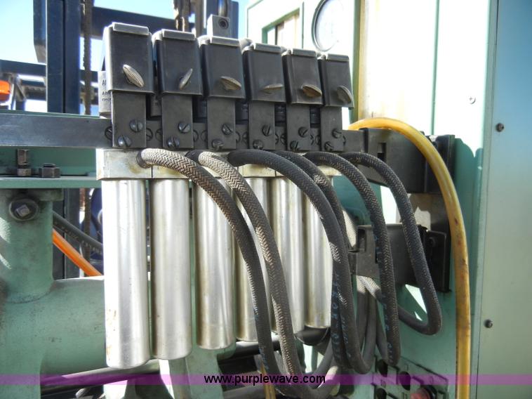 image for item J9360 John Deere BJD injection pump stand