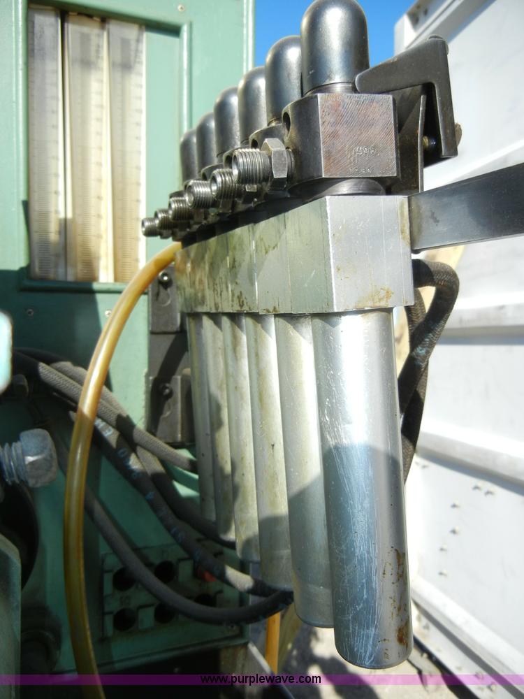 image for item J9360 John Deere BJD injection pump stand