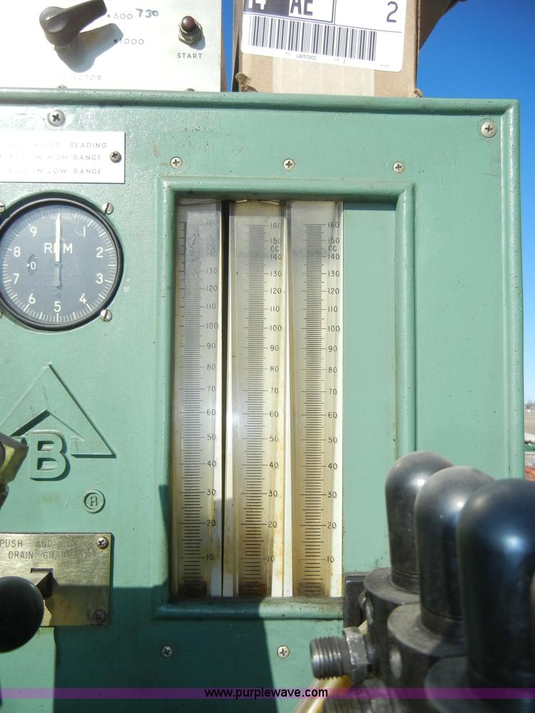 image for item J9360 John Deere BJD injection pump stand