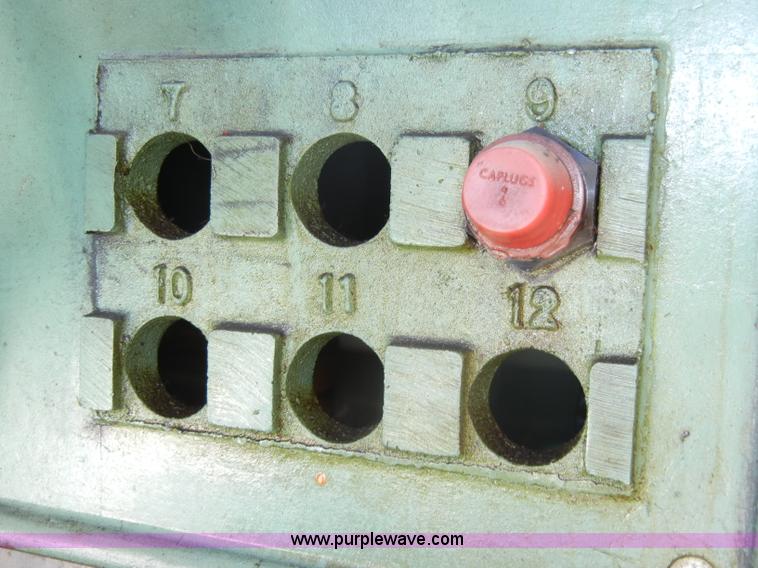 image for item J9360 John Deere BJD injection pump stand