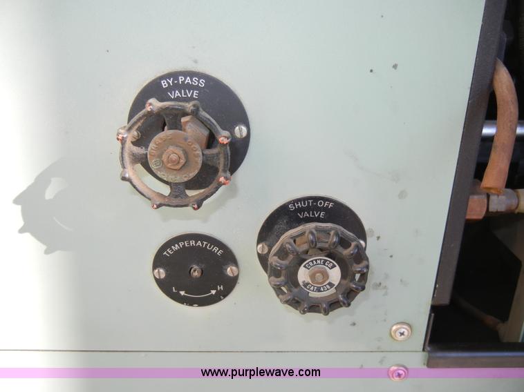 image for item J9361 Bacharach V-7500A injection test stand