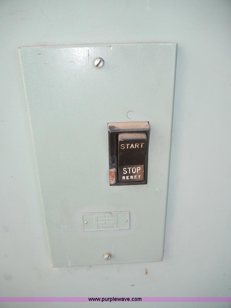 image for item J9361 Bacharach V-7500A injection test stand