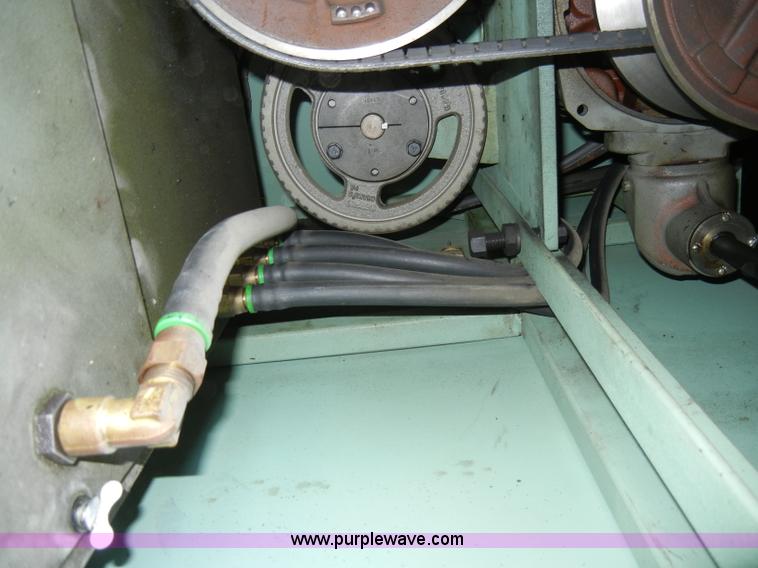 image for item J9361 Bacharach V-7500A injection test stand