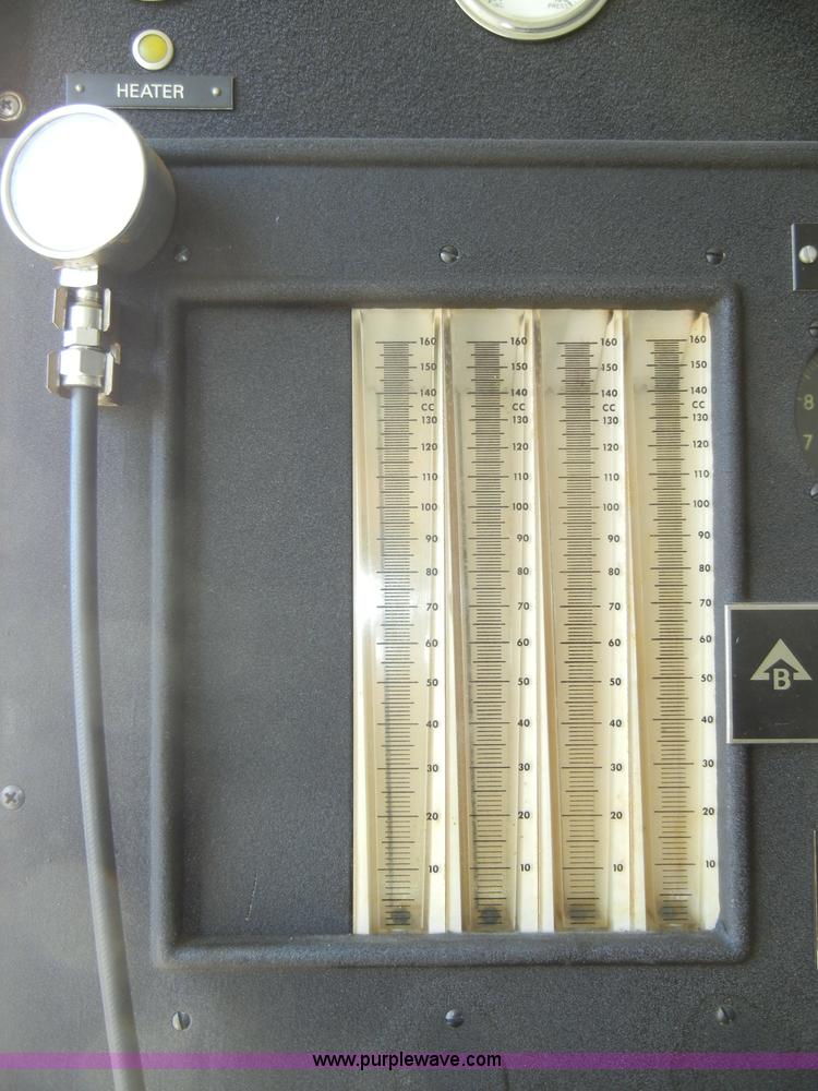 image for item J9361 Bacharach V-7500A injection test stand